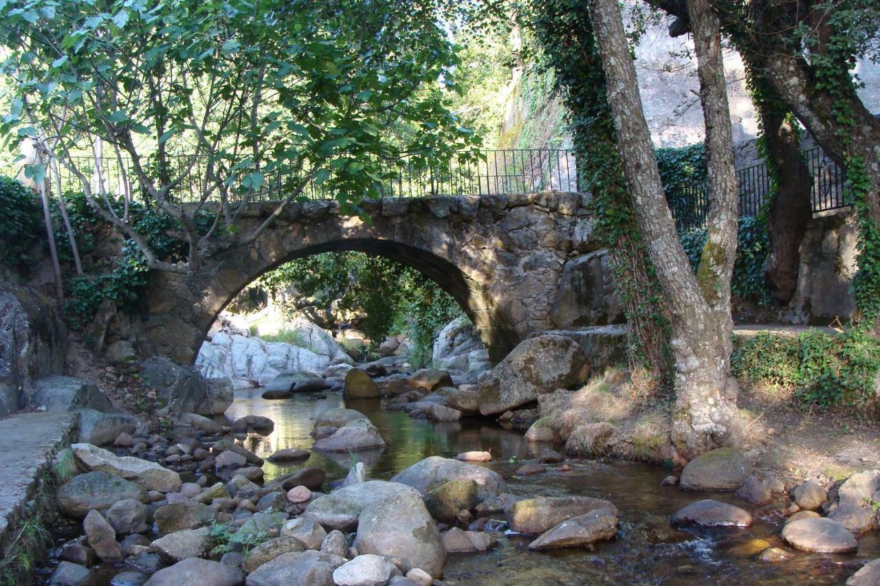 Apartamentos Rurales Manolo Casas del Monte Bagian luar foto